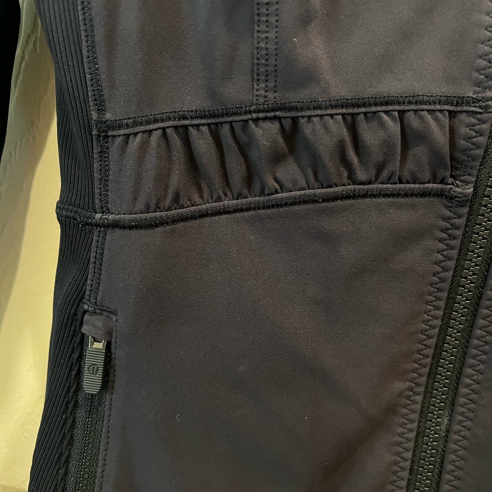 Lululemon jacket - Picture 2 of 4